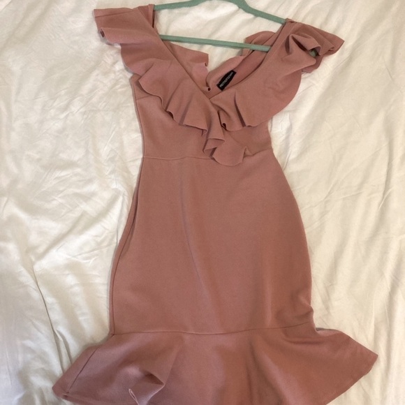 PrettyLittleThing,Sleeveless Black Dress w/Ruffled Edging,Excellent Condition, 6 - Picture 5 of 7